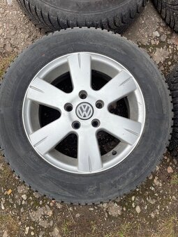 5x112 r15 elektróny Volkswagen + zimne pneu 195/65 r15 - 5