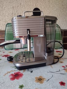 Predám pákový kávovar DELONGHI - 5