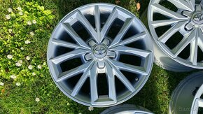 5x114,3 R17 --- TOYOTA COROLLA ... - 5