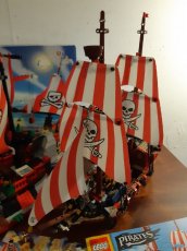 Lego Pirate Ship - 7075, 70413 - 5