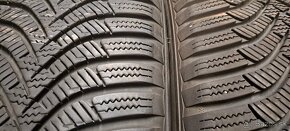 Predám 2ks pekné zimné 195/65r15-95T Hankook - 5