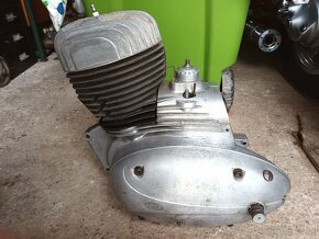 Motor Jawa 250 559 - 5