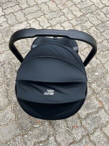 Autosedačka Britax Romer baby safe 2023 - 5