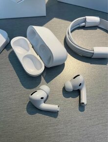 Apple AirPods Pro 2 - 5