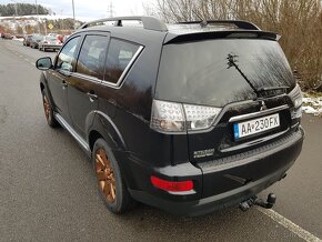 Mitsubishi Outlander - 5