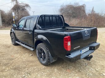 NISSAN NAVARA 2.5 dCi Double Cab 4x4 - 5