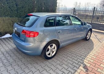 Audi A3 1,4 TFSi Sportback , serviska benzín manuál 92 kw - 5