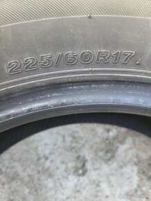 Brigestone 225/60R17 - 5