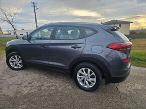 Hyundai Tucson 1.6 CRDi Automat 4WD - 5