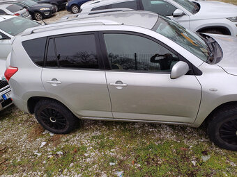 toyota rav4 2,0i,112kw,benzín,rok11-2006,kúp. v SR - 5