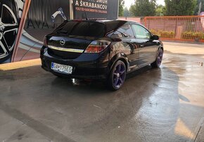 Opel Astra GTC - 5