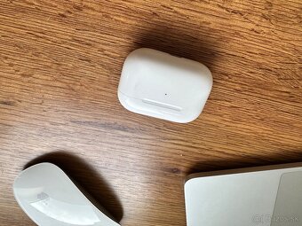 Apple AirPods pro - 5