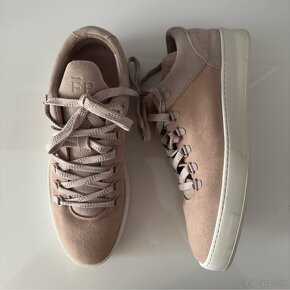 Filling Pieces - 5