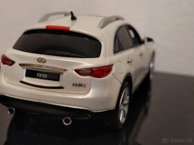 Infiniti FX 1:43 model auta nissan autoart - 5