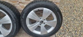 Predám Orginal SKODA HELIOS elektrony 5X112 215/55 r17 Zimné - 5