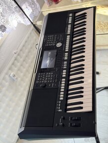 Yamaha psr S975 - 5