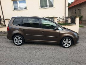 Volkswagen Touran 2.0 TDI DSG - 5