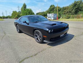 Dodge Challenger sxt plus 2017 3.6 - 5