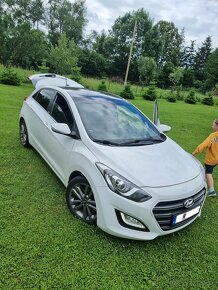 HYUNDAI I30 1,6 Benzin + LPG - 5