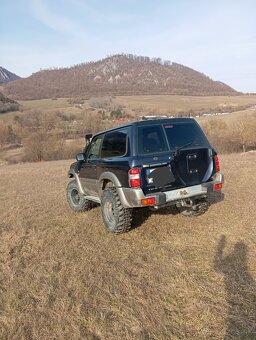 Predám Nissan patrol y61 - 5