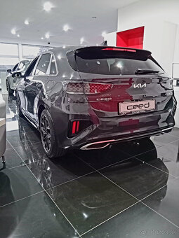 Nová Kia Ceed 1,5 T-GDi 117kw GT-Line - 5