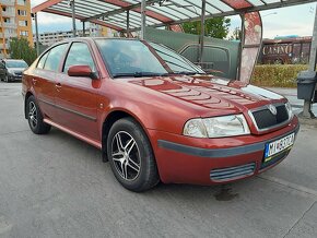 Škoda Octávia 1.6 benzín sedan - 5