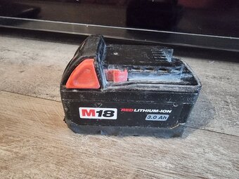 Batéria Milwaukee M18 18V 3Ah - 5