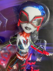 Monster High Deadfast Ghoulia Yelps - 5