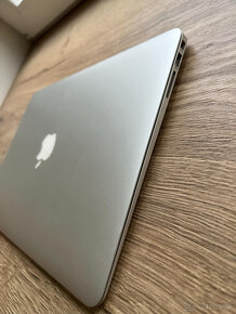 Macbook Air 13" 2017, i5, 8GB RAM, 128GB SDD A1466 - 5