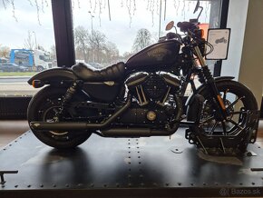 Harley-Davidson Sportster Iron 883 - 5