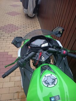 Kawasaki Ninja 300 30th anniversary edition  - 5