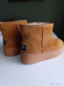 Predám dámske čižmy UGG - 5