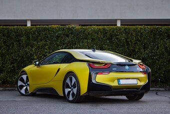 BMW i8 Coupe Protonic Frozen Yellow Edition 357PS - 5