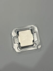 Intel Core i5-13600KF - 5