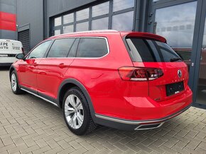 Volkswagen Passat Alltrack 2.0 TDI 4MOTION DSG Business - 5