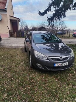 Opel Astra Športe Tourer - 5