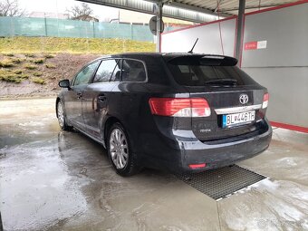 Toyota Avensis combi 2,0D - 5