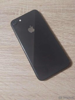 iPhone 8 / 256GB čierny pekný stav - 5