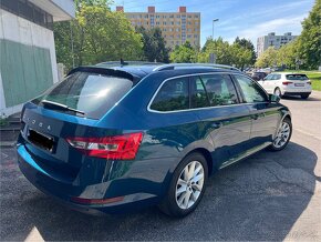 Skoda superb Combi 2.0 TDI - 5