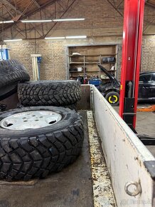 Mercedes offroad  265/70r16 90% 5x130 - 5