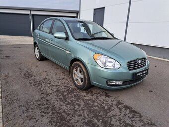 Hyundai Accent - 5