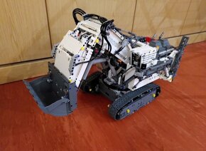 Lego technic 42100 liebherr R9800 - 5