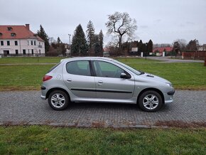 Peugeot 206 1.4i TOP STAV  - 5