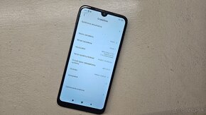 Funkčný Xiaomi Redmi 7 - jemná puklina - 5