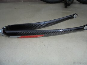 Vidlica LAPIERRE CARBON 28" - 5