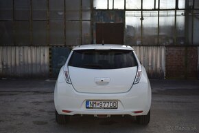 Nissan Leaf Tekna 30kwh BATÉRIA, TOP STAV, NEBURANÉ - 5