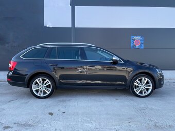 Škoda Octavia Combi SCOUT 2.0 TDI DSG 4x4 135kW - 5