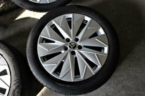 17”----ORIGINAL-ŠKODA KAMIQ---2020----5x100 R17---ZIMNA-SADA - 5