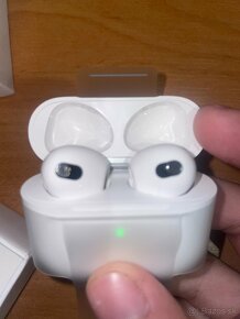 Apple airpods 3 - 5