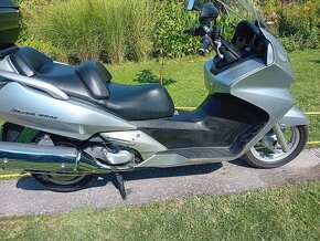 Honda Silver Wing 600 - 5